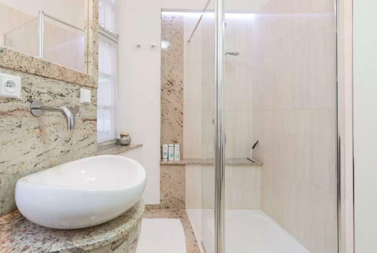 Quiet Apartment In The Heart Of Old Town Centre Praag Buitenkant foto