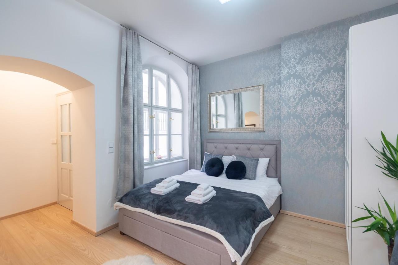 Quiet Apartment In The Heart Of Old Town Centre Praag Buitenkant foto