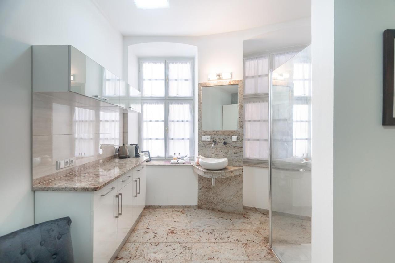 Quiet Apartment In The Heart Of Old Town Centre Praag Buitenkant foto