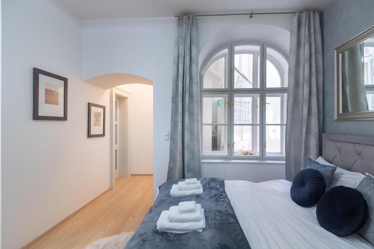 Quiet Apartment In The Heart Of Old Town Centre Praag Buitenkant foto
