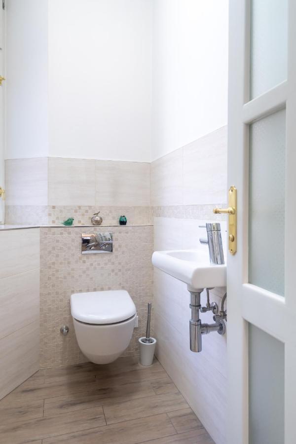 Quiet Apartment In The Heart Of Old Town Centre Praag Buitenkant foto